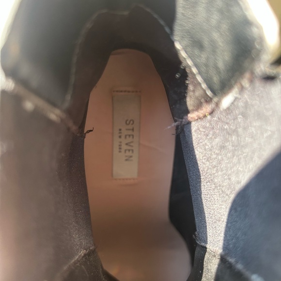 Steven New York White Croc Booties Size 9 - Picture 5 of 6